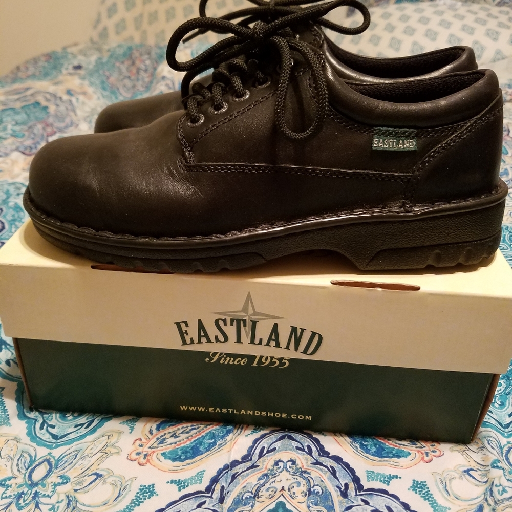 Women's Eastland Size 11 Wide Width Black Plainview Oxfords